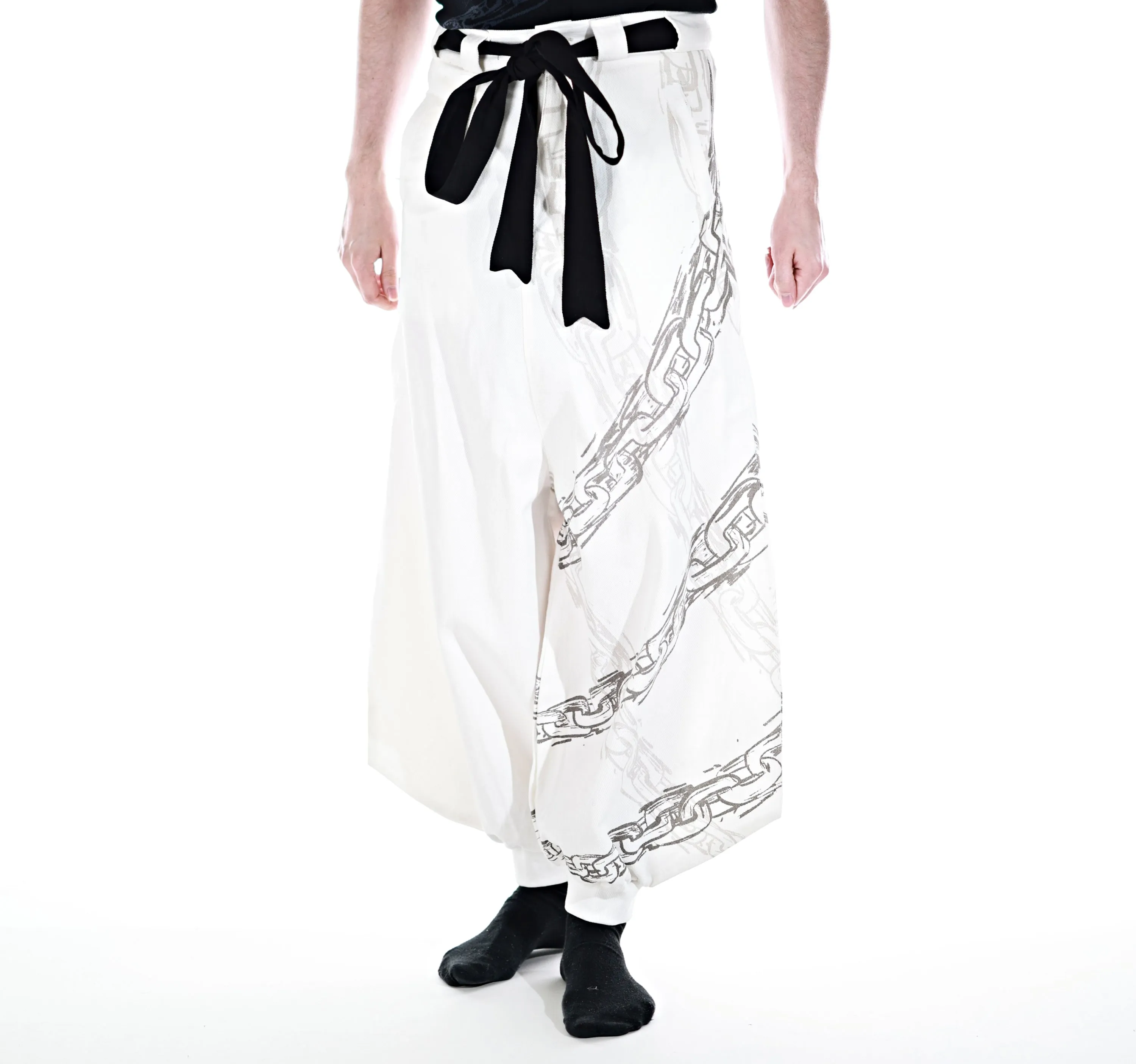 Stylish Chain-Link Pants - Preorder Now!