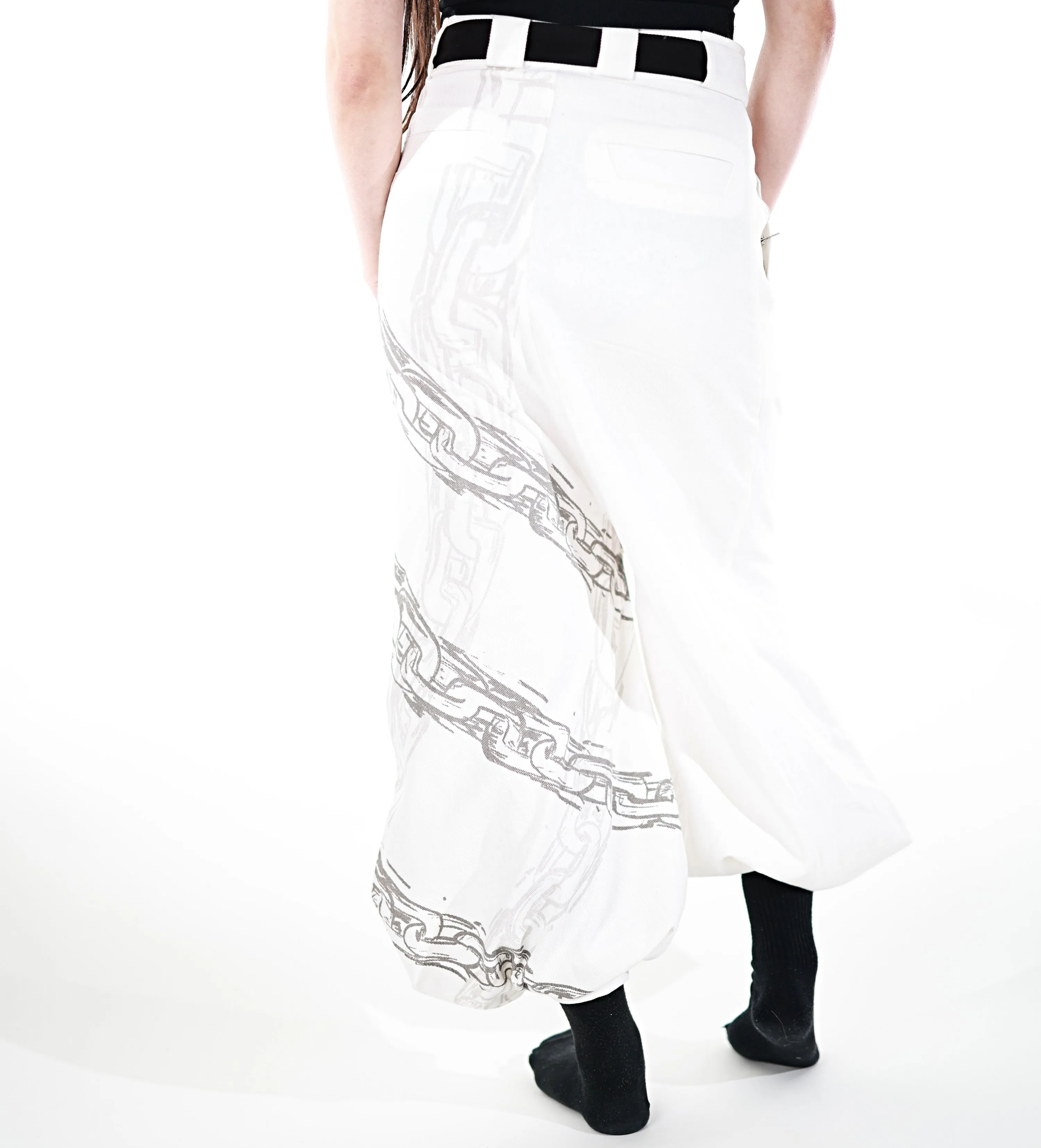 Stylish Chain-Link Pants - Preorder Now!