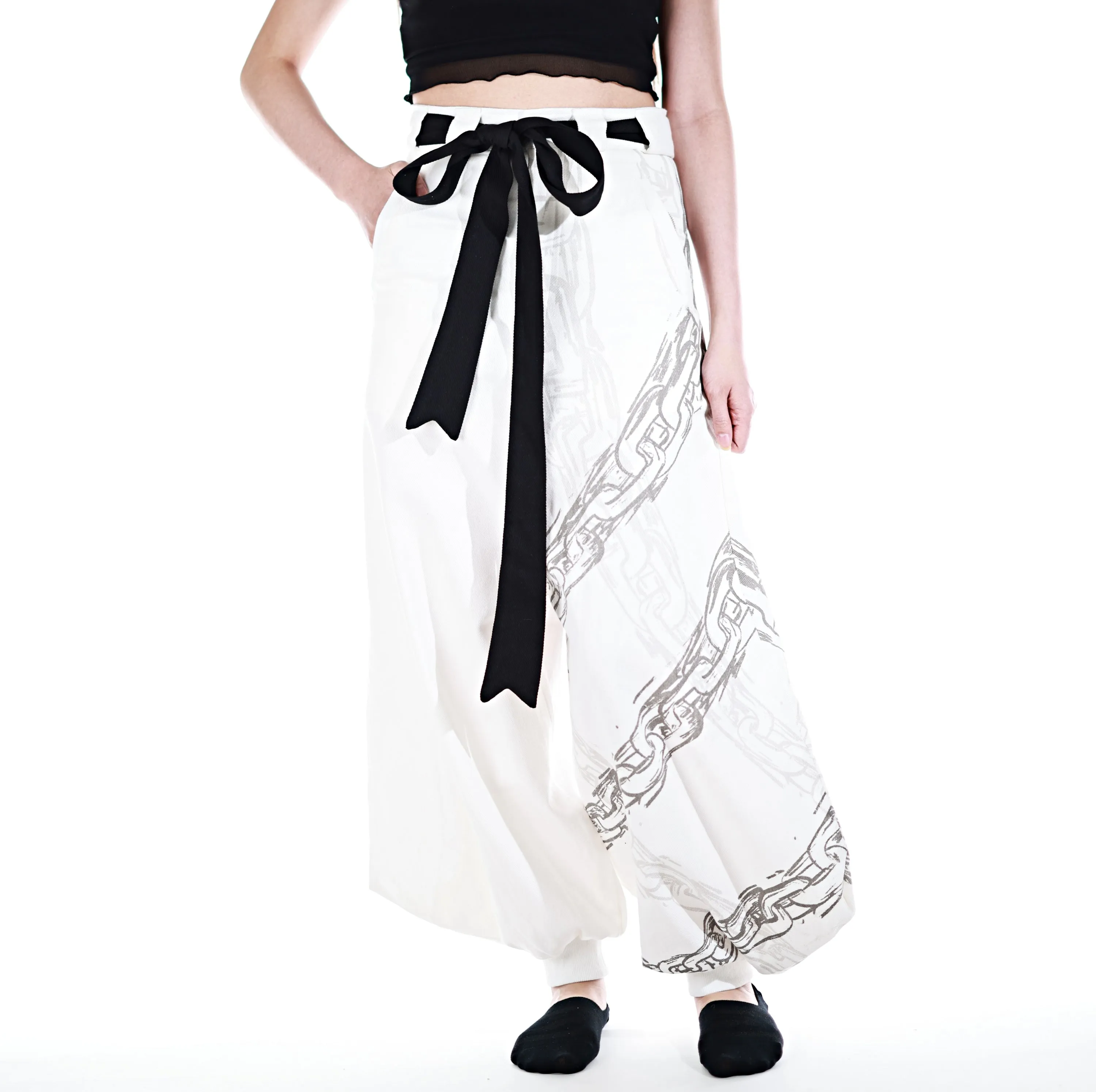 Stylish Chain-Link Pants - Preorder Now!
