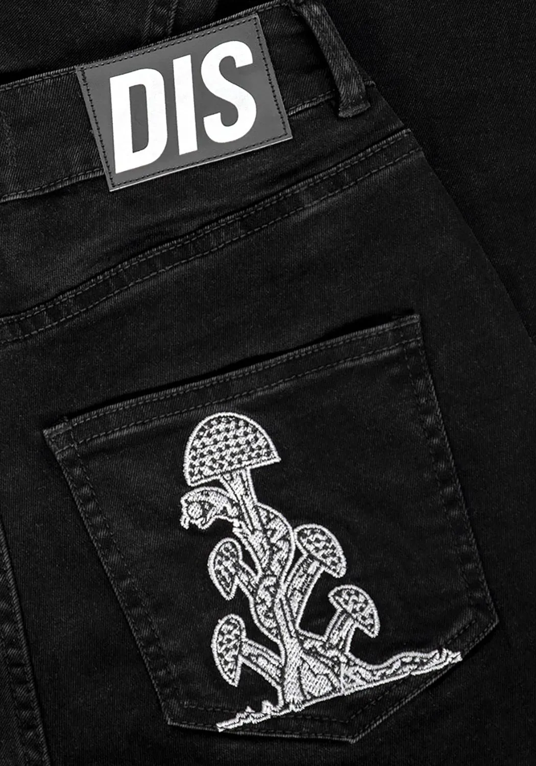 Certainly! To optimize the title of the product Eden Jeans, we can add descriptors that highlight key features such as style, fit, color, and material. Heres an optimized title:

**Eden High-Waisted Distressed Denim Jeans for Women - Stylish and Comfortable Everyday Wear**

Let me know if you would like more variations or specific features included!