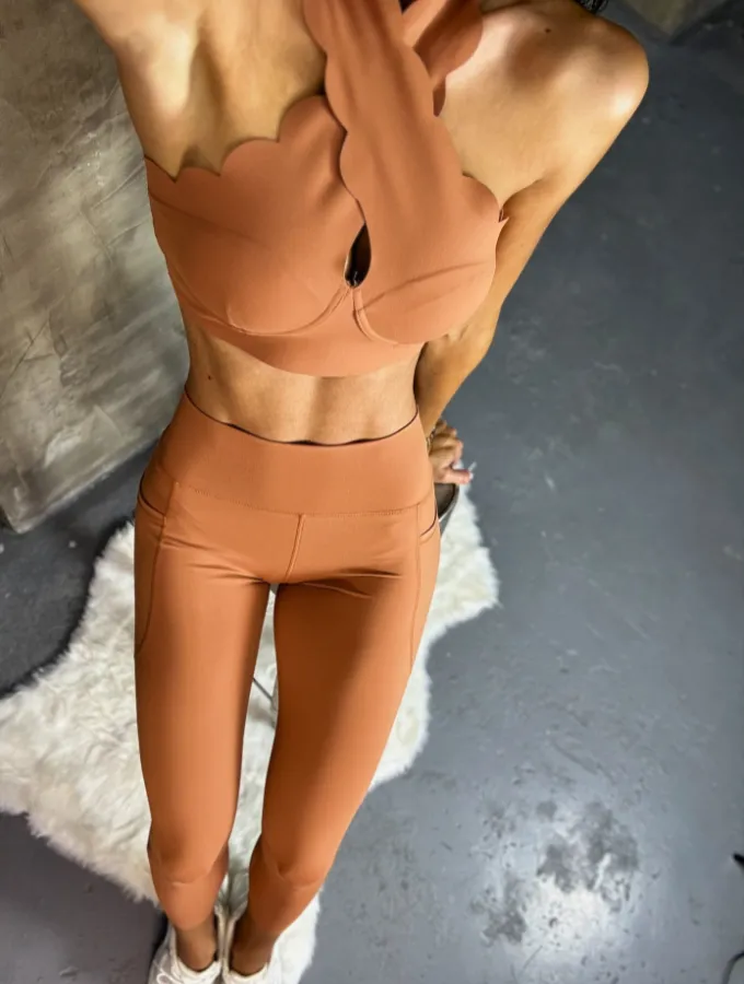 LUXE SCALLOP LEGGINGS - CLAY